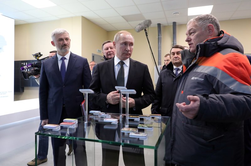 «Есть чем гордиться»: Владимир Путин открыл движение по платной магистрали М11 между Москвой и Петербургом