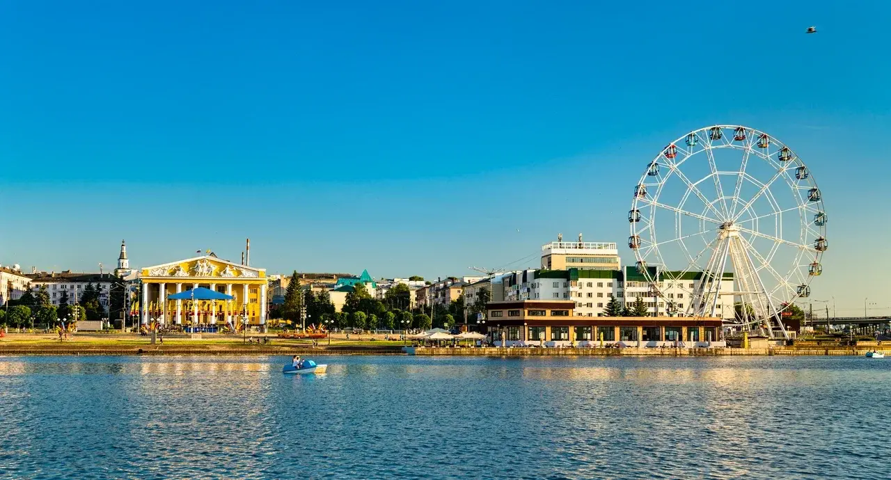 В Чебоксары встречать закат на набережной