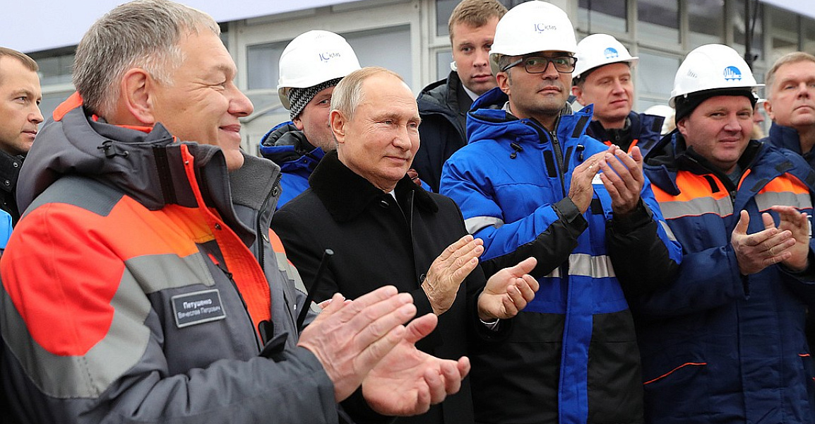 Кто и зачем остановил Владимира Путина у турникета